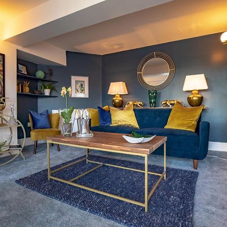 Pass The Keys Art Deco Inspired Apartment With Roof Top Views Shrewsbury Eksteriør bilde